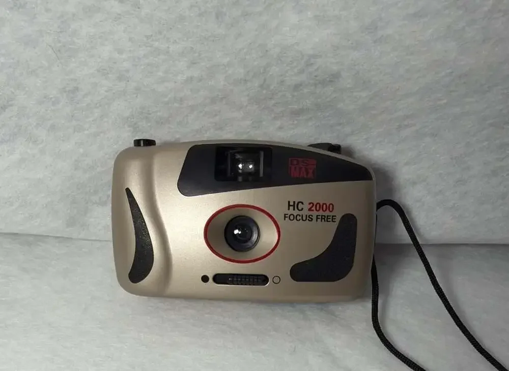 Vintage Ds Max Hc 2000 Focus Free 35Mm Point And Shoot Film Camera Gold